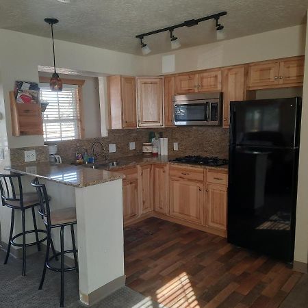 Wanderlust Condo Сидър Сити Екстериор снимка